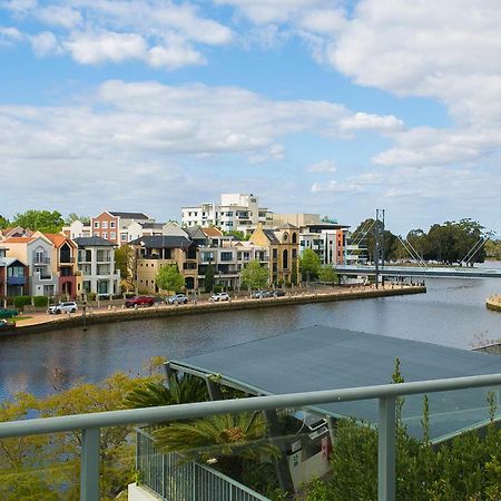 East Perth Suites Hotel Extérieur photo