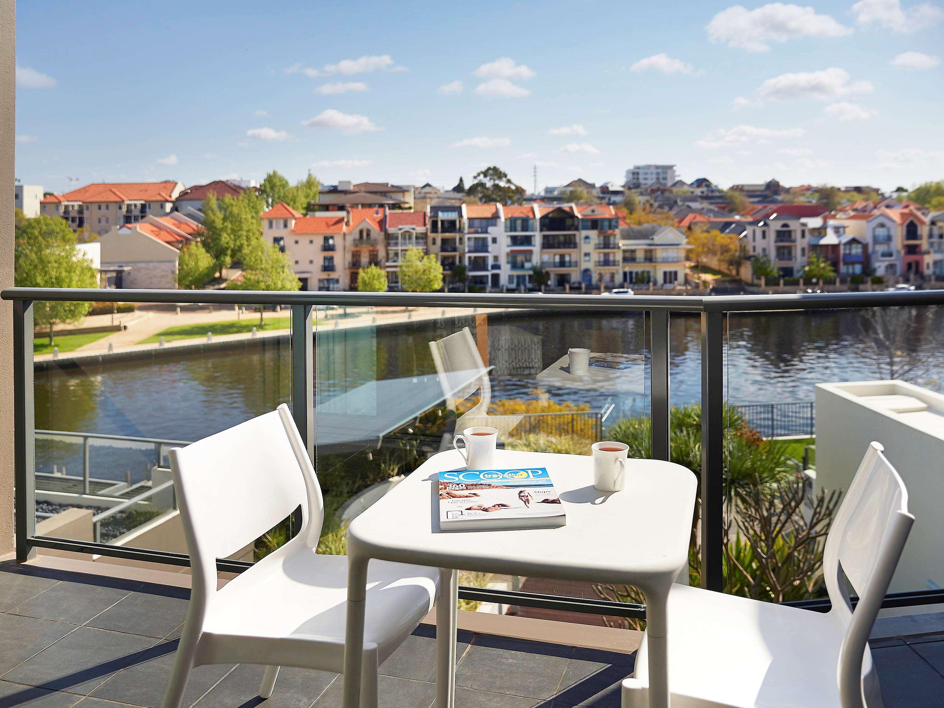 East Perth Suites Hotel Extérieur photo