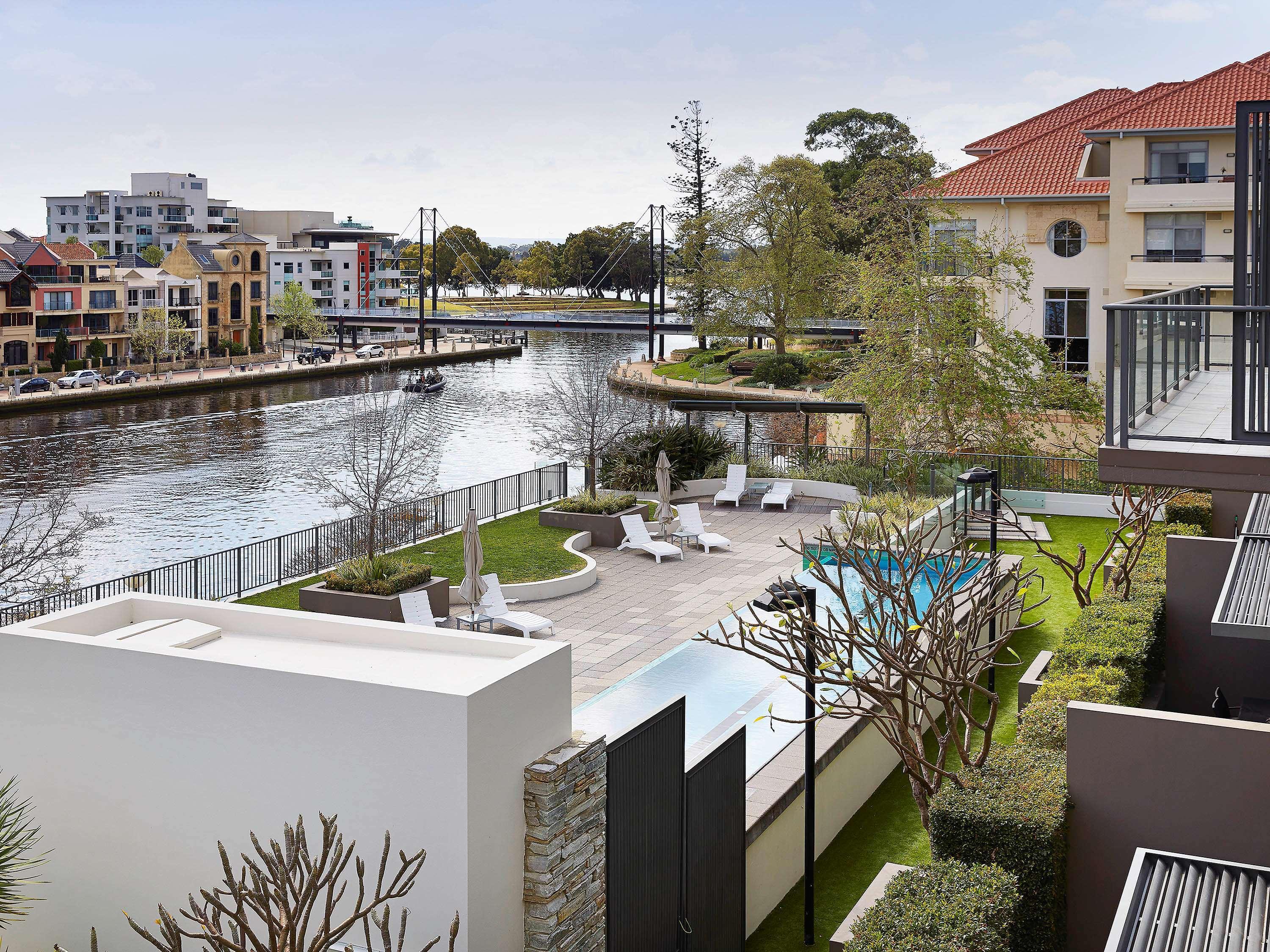 East Perth Suites Hotel Extérieur photo