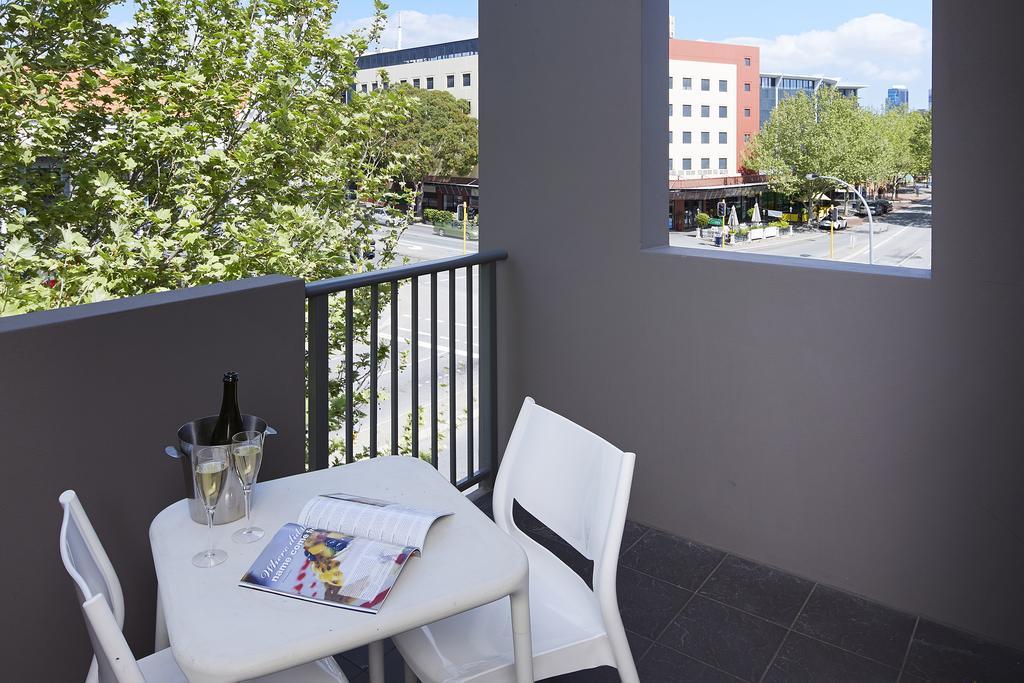East Perth Suites Hotel Extérieur photo