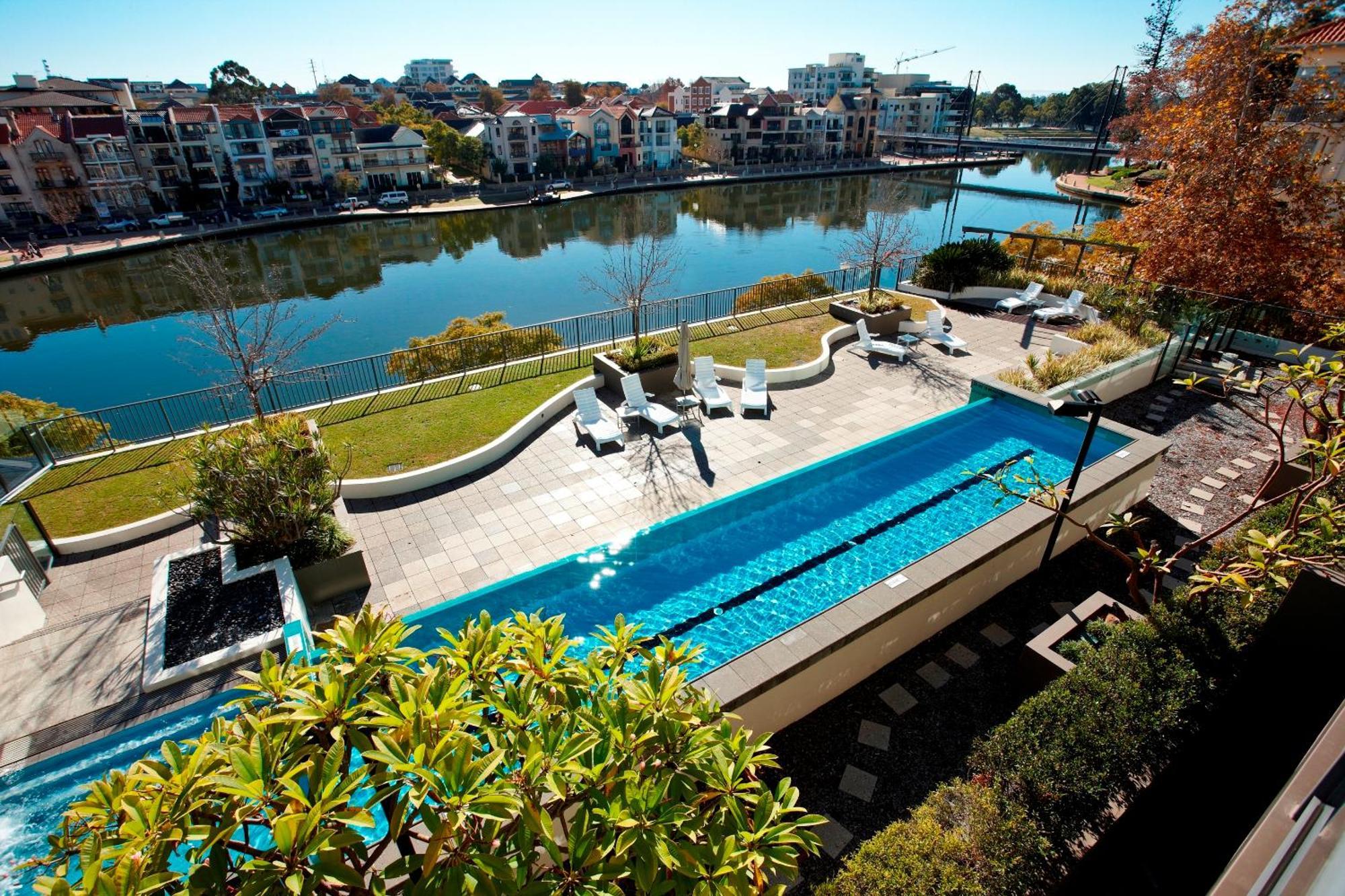 East Perth Suites Hotel Extérieur photo